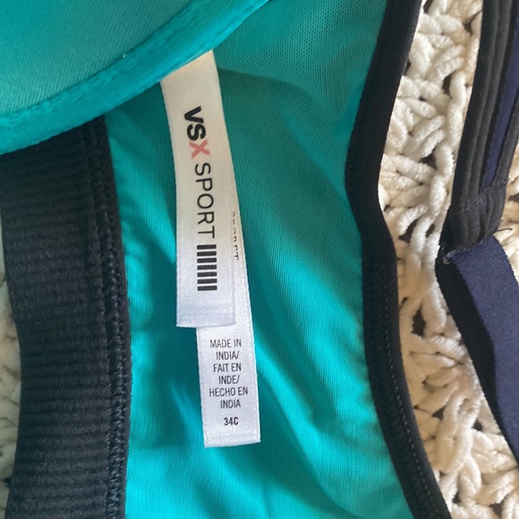 VS Sports Bra - Picture 3 of 3